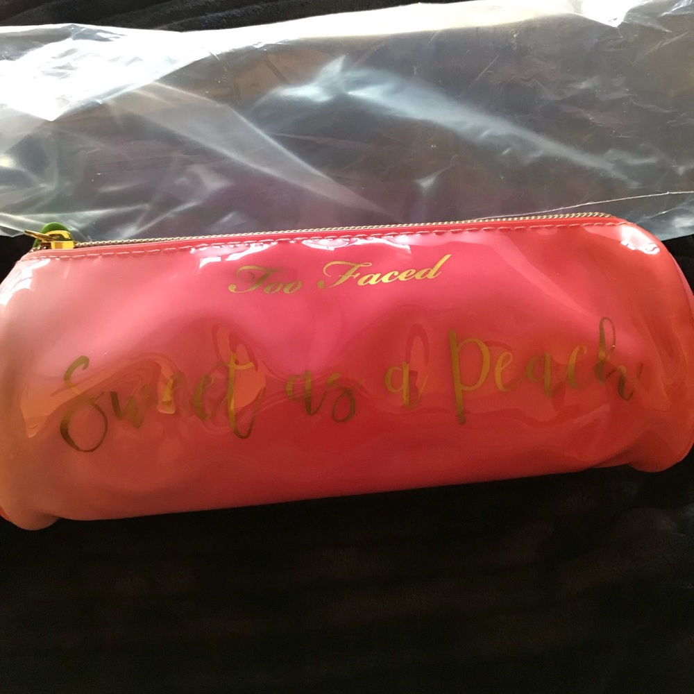 Too Faced Sweet as a Peach 🍑makeup bag